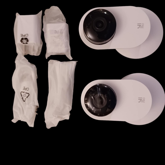 YI Smart 1080P Home Security Camera - Picture 4 of 5